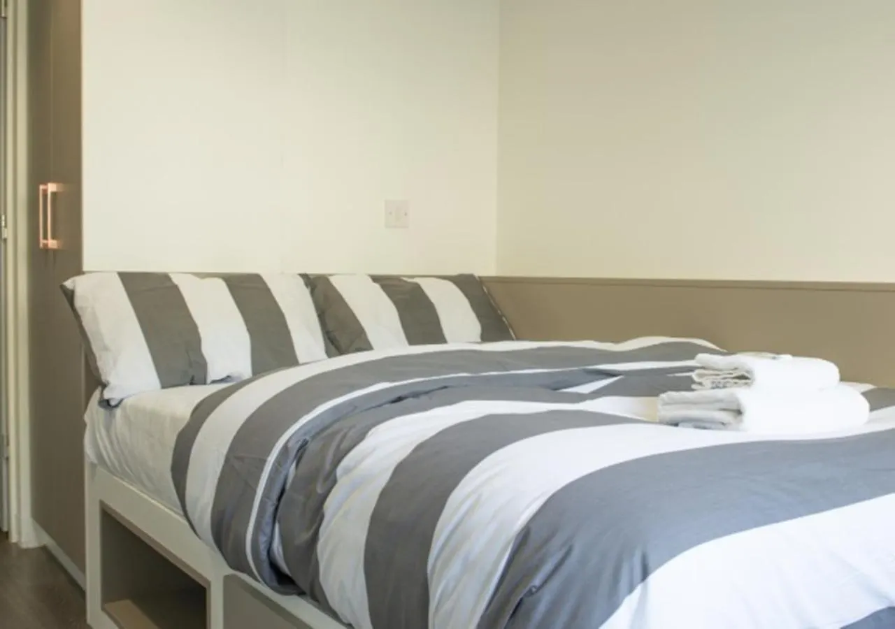 Ensuite Rooms & Studios, Edinburgh - Sk 0*,