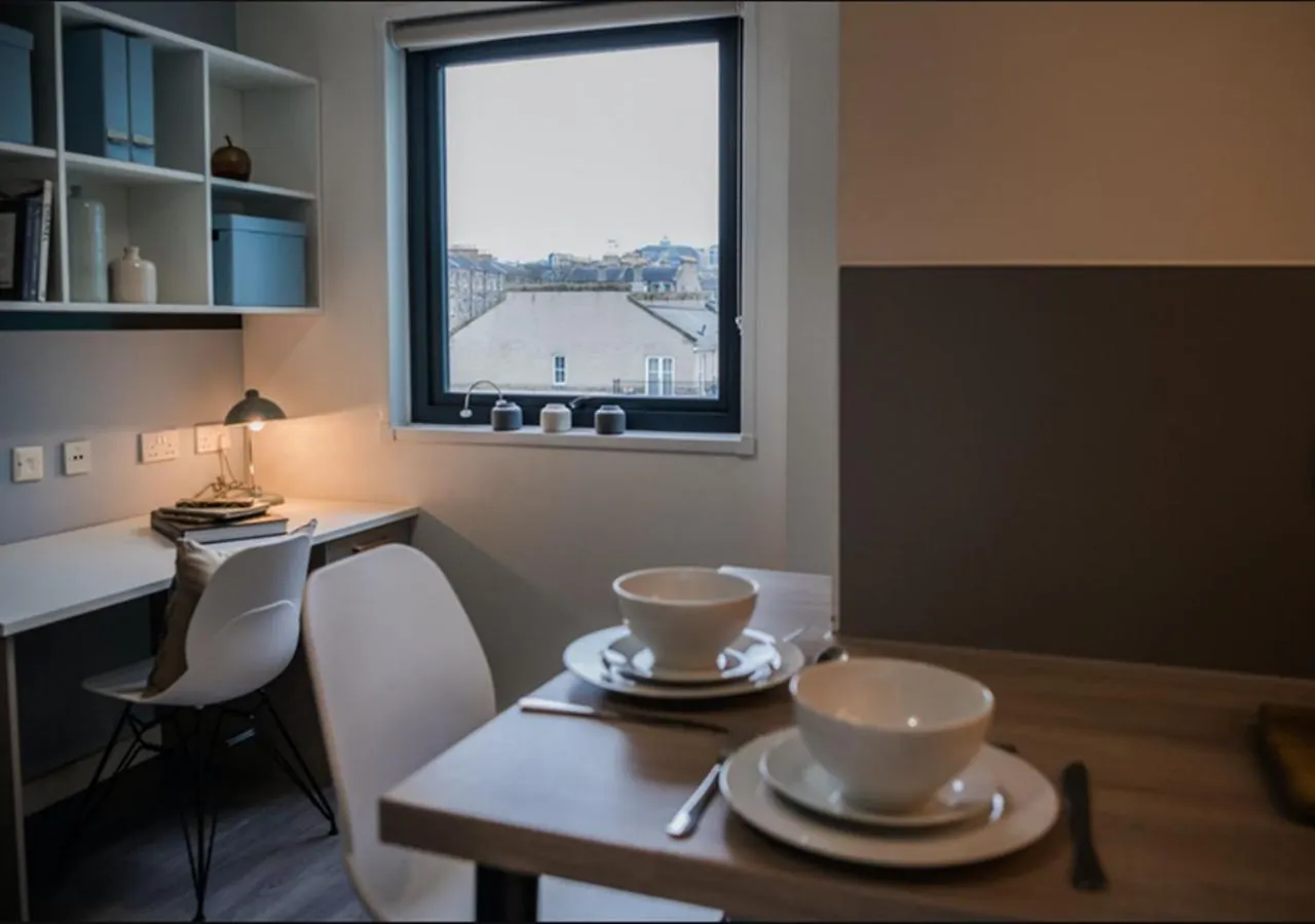 Ensuite Rooms & Studios, Edinburgh - Sk